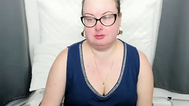 dirtyBonnie online show from 11-17-25, 08:53