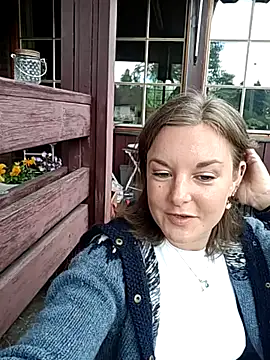 SwedishJennifer online show from 06-10-26, 01:32