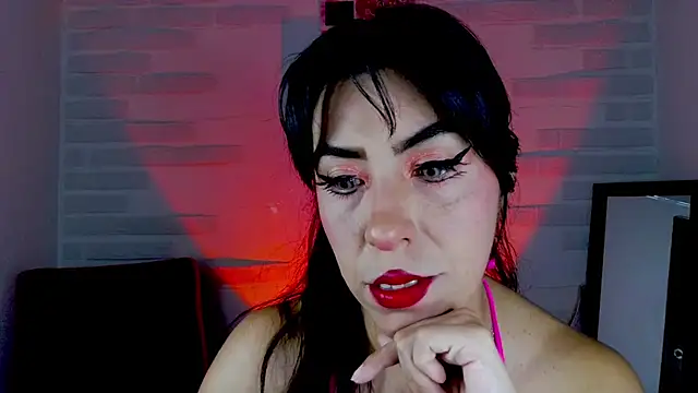 Snapshot of sky_girl1 chatting on 12-19-24, 05:29 sky girl1 online show from 12-19-24, 05:29