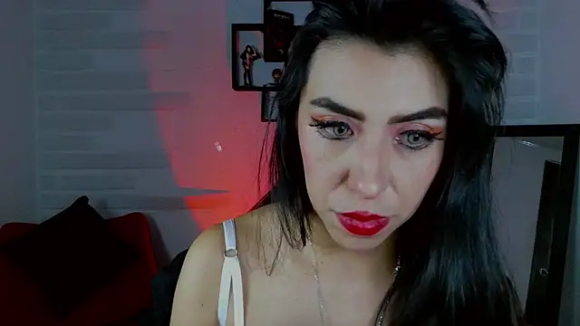 Snapshot of sky_girl1 chatting on 01-09-25, 03:26 sky girl1 online show from 01-09-25, 03:26