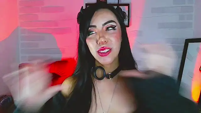 Snapshot of sky_girl1 chatting on 02-06-25, 09:11 sky girl1 online show from 02-06-25, 09:11