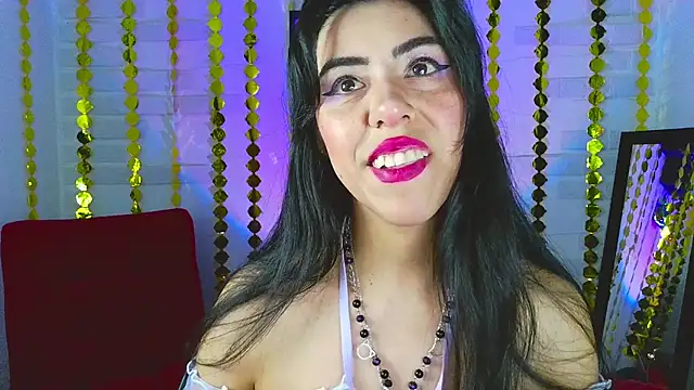 Snapshot of sky_girl1 chatting on 03-01-25, 12:39 sky girl1 online show from 03-01-25, 12:39