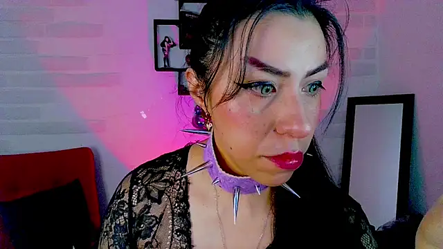 Snapshot of sky_girl1 chatting on 10-17-25, 02:48 sky girl1 online show from 10-17-25, 02:48