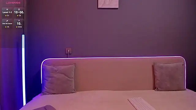 Malika Lisan online show from 10-22-25, 02:45