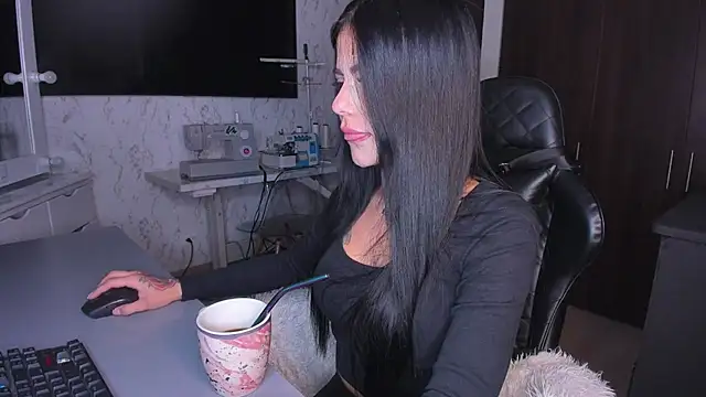 Snapshot of Lisegg_ chatting on 12-22-24, 11:22 Lisegg online show from 12-22-24, 11:22