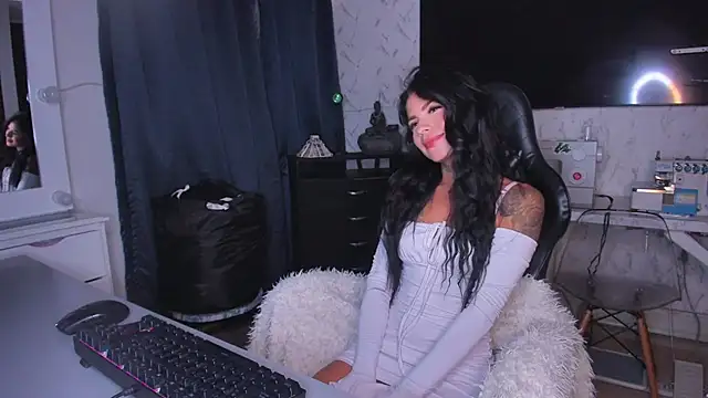 Snapshot of Lisegg_ chatting on 01-09-25, 06:04 Lisegg online show from 01-09-25, 06:04