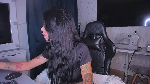 Snapshot of Lisegg_ chatting on 01-22-25, 09:32 Lisegg online show from 01-22-25, 09:32