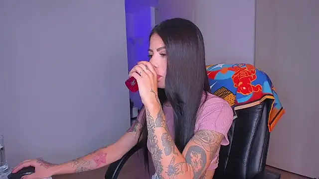 Snapshot of Lisegg_ chatting on 10-03-25, 01:08 Lisegg online show from 10-03-25, 01:08