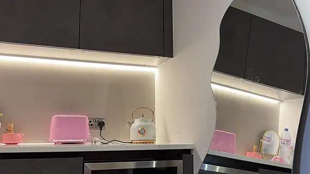 ArabicBarbie online show from 09-14-25, 10:09