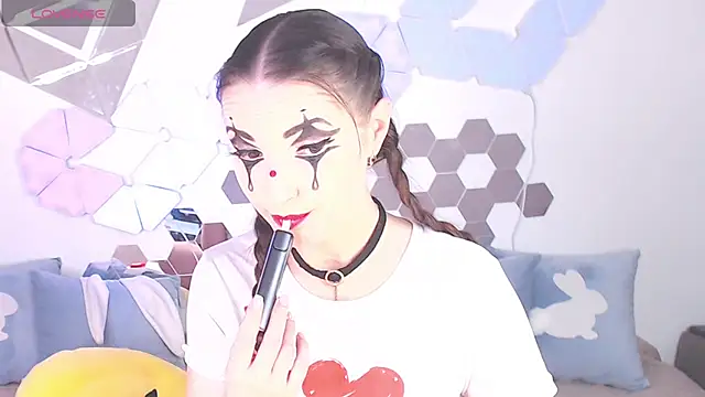 Snapshot of LexiKiss chatting on 12-11-24, 09:19 LexiKiss online show from 12-11-24, 09:19