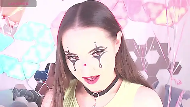 Snapshot of LexiKiss chatting on 01-11-25, 11:23 LexiKiss online show from 01-11-25, 11:23