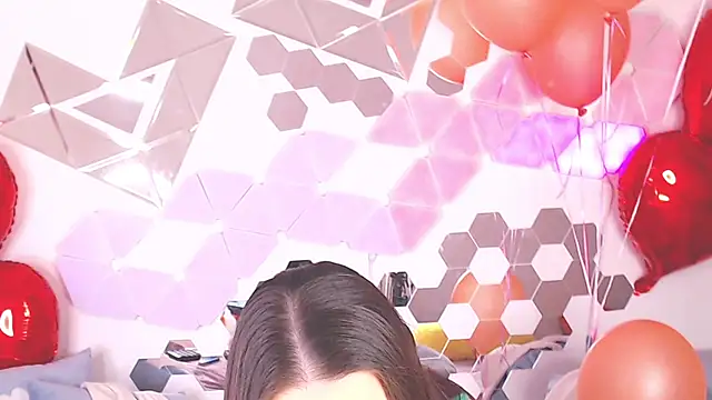 Snapshot of LexiKiss chatting on 02-14-25, 09:34 LexiKiss online show from 02-14-25, 09:34