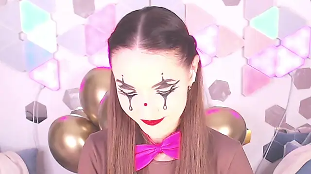 Snapshot of LexiKiss chatting on 09-16-25, 07:53 LexiKiss online show from 09-16-25, 07:53