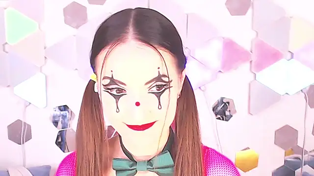 Snapshot of LexiKiss chatting on 09-25-25, 03:32 LexiKiss online show from 09-25-25, 03:32