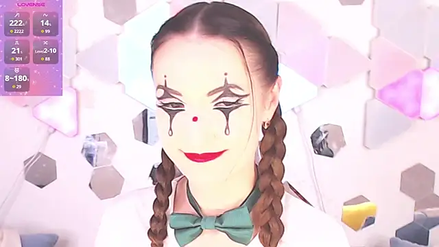 Snapshot of LexiKiss chatting on 09-27-25, 06:18 LexiKiss online show from 09-27-25, 06:18