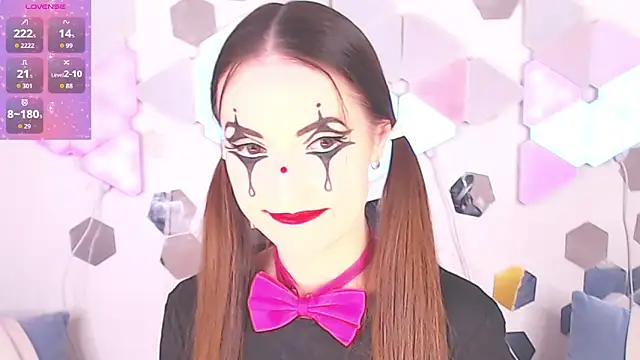 Snapshot of LexiKiss chatting on 10-04-25, 09:07 LexiKiss online show from 10-04-25, 09:07