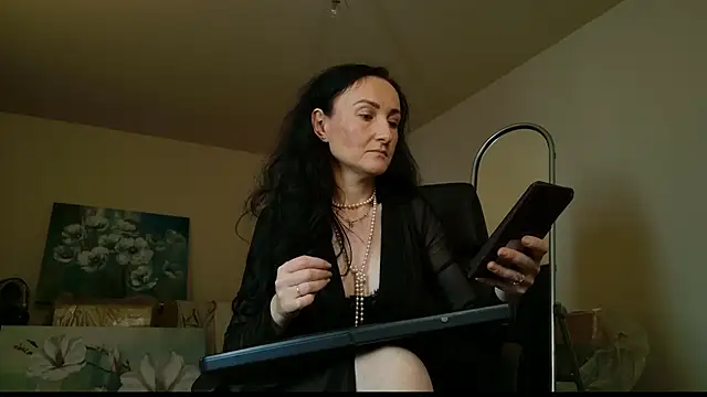 lara heaven online show from 09-15-25, 06:46