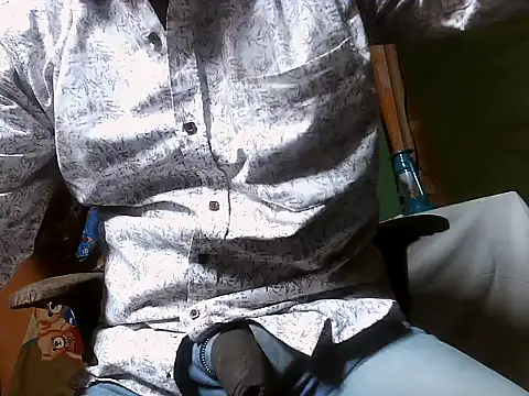 Snapshot of desiboy1101 chatting on 02-02-25, 05:10 desiboy1101 online show from 02-02-25, 05:10