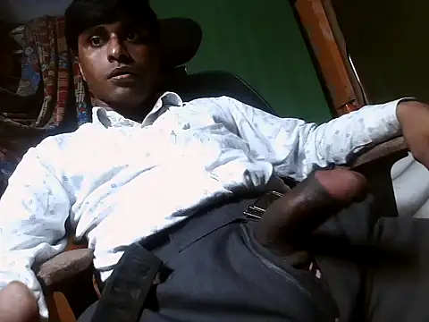 Snapshot of desiboy1101 chatting on 03-16-25, 05:03 desiboy1101 online show from 03-16-25, 05:03