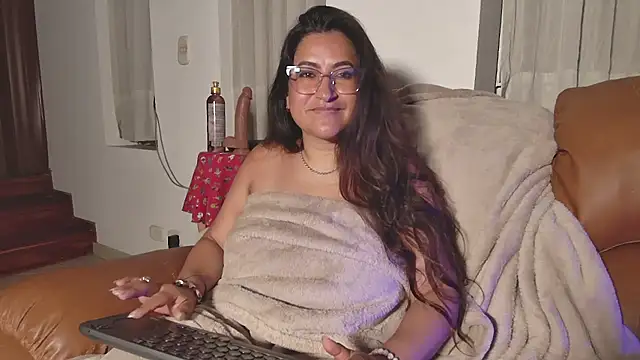 DeesseLuxure online show from 03-07-25, 10:13