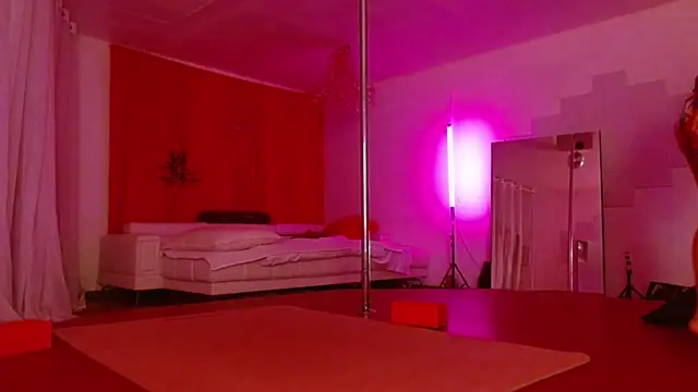 Sweet-Ginger online show from 09-20-25, 03:18