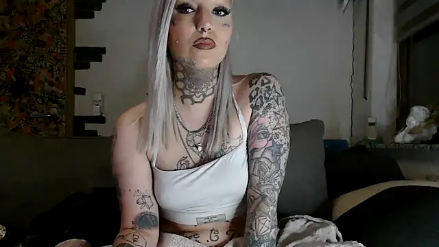 RoxxyInk online show from 04-28-26, 10:04