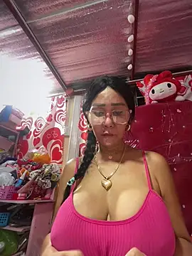 Snapshot of sweetieme chatting on 05-25-26, 09:59 sweetieme online show from 05-25-26, 09:59