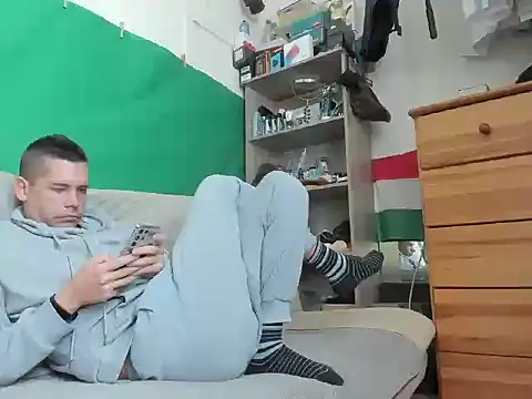 viraglaci18xh online show from 10-27-25, 10:52