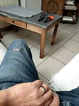 Snapshot of Corref chatting on 03-05-26, 04:47 Corref online show from 03-05-26, 04:47