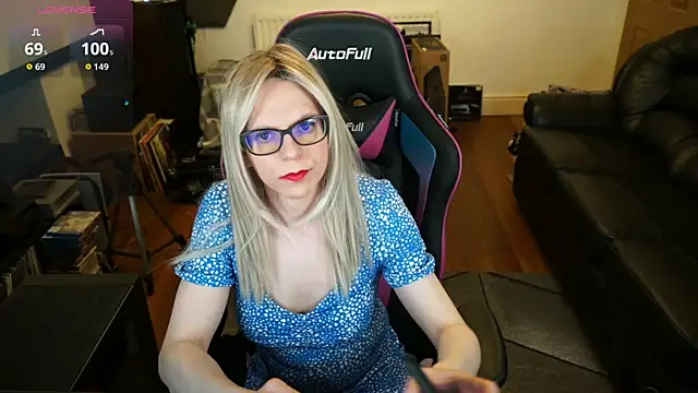 Snapshot of KelseyCobalt chatting on 05-24-26, 08:14 KelseyCobalt online show from 05-24-26, 08:14