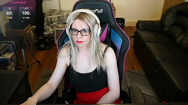 Snapshot of KelseyCobalt chatting on 05-27-26, 07:55 KelseyCobalt online show from 05-27-26, 07:55