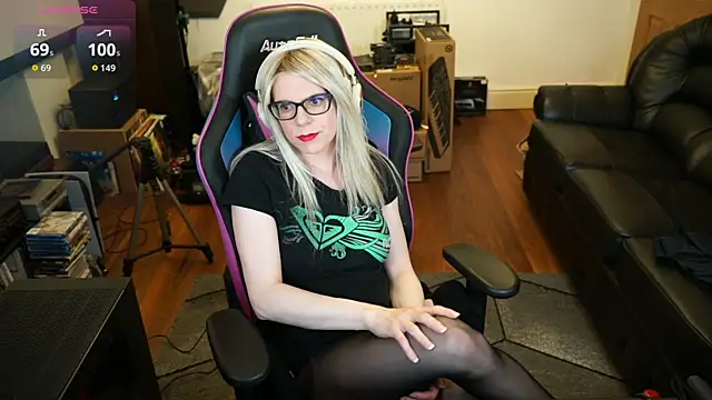 Snapshot of KelseyCobalt chatting on 06-04-26, 08:48 KelseyCobalt online show from 06-04-26, 08:48