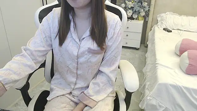 Hanako love online show from 02-24-25, 03:23