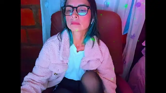 BrianaGarner online show from 06-11-26, 02:00