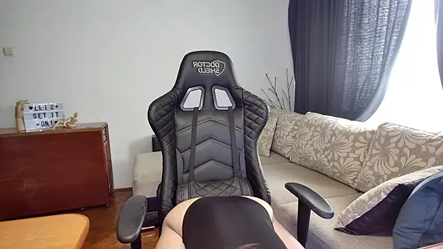 EvaMoon1 online show from 02-18-25, 08:16