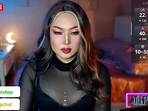 Snapshot of HOTnWILDalice chatting on 10-27-25, 12:58 HOTnWILDalice online show from 10-27-25, 12:58