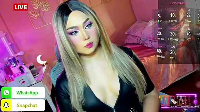 Snapshot of HOTnWILDalice chatting on 10-31-25, 01:39 HOTnWILDalice online show from 10-31-25, 01:39