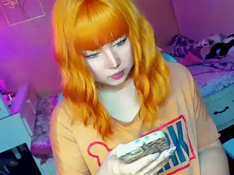 Snapshot of HOTnWILDalice chatting on 11-17-25, 04:07 HOTnWILDalice online show from 11-17-25, 04:07