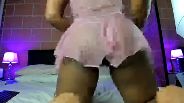 Snapshot of let_do_it chatting on 10-30-25, 02:35 let do it online show from 10-30-25, 02:35