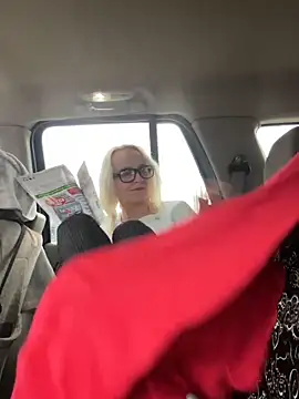 Snapshot of SugarTits199869 chatting on 11-01-25, 10:01 SugarTits199869 online show from 11-01-25, 10:01