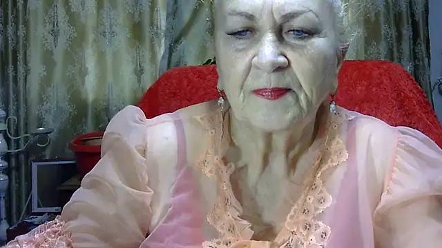 Snapshot of Emma52610 chatting on 12-07-24, 11:18 Emma52610 online show from 12-07-24, 11:18