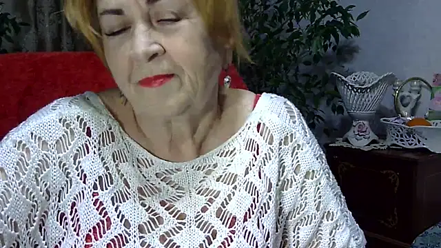 Snapshot of Emma52610 chatting on 12-28-24, 05:35 Emma52610 online show from 12-28-24, 05:35