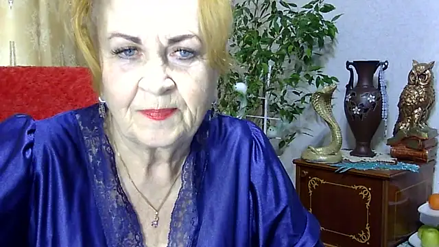 Snapshot of Emma52610 chatting on 02-19-25, 11:49 Emma52610 online show from 02-19-25, 11:49