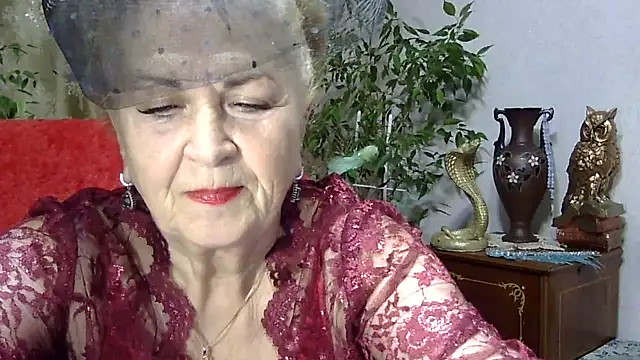 Snapshot of Emma52610 chatting on 02-26-25, 05:39 Emma52610 online show from 02-26-25, 05:39