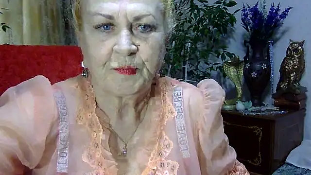 Snapshot of Emma52610 chatting on 03-11-25, 12:17 Emma52610 online show from 03-11-25, 12:17