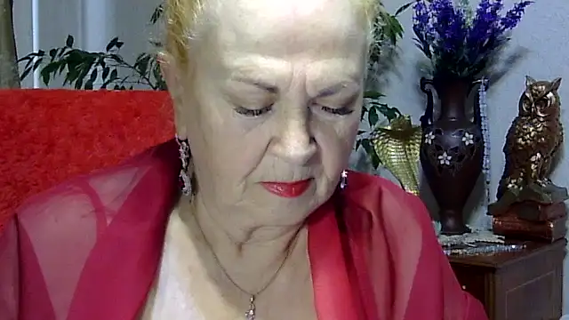 Snapshot of Emma52610 chatting on 03-16-25, 05:47 Emma52610 online show from 03-16-25, 05:47