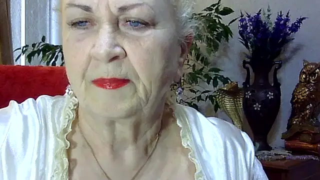 Snapshot of Emma52610 chatting on 03-20-25, 06:41 Emma52610 online show from 03-20-25, 06:41