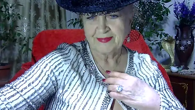 Snapshot of Emma52610 chatting on 03-22-25, 05:41 Emma52610 online show from 03-22-25, 05:41