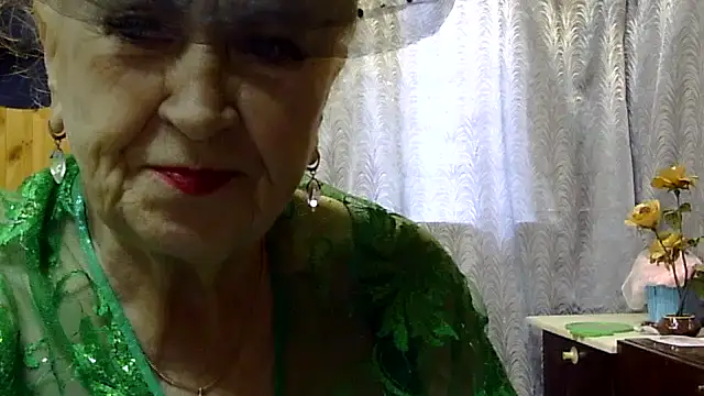 Snapshot of Emma52610 chatting on 09-17-25, 06:26 Emma52610 online show from 09-17-25, 06:26