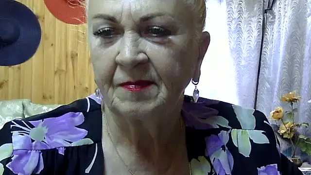 Snapshot of Emma52610 chatting on 09-25-25, 07:01 Emma52610 online show from 09-25-25, 07:01